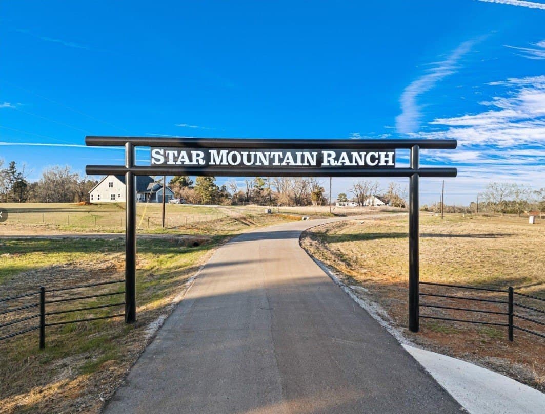 4 acres in Smith County - photo 2