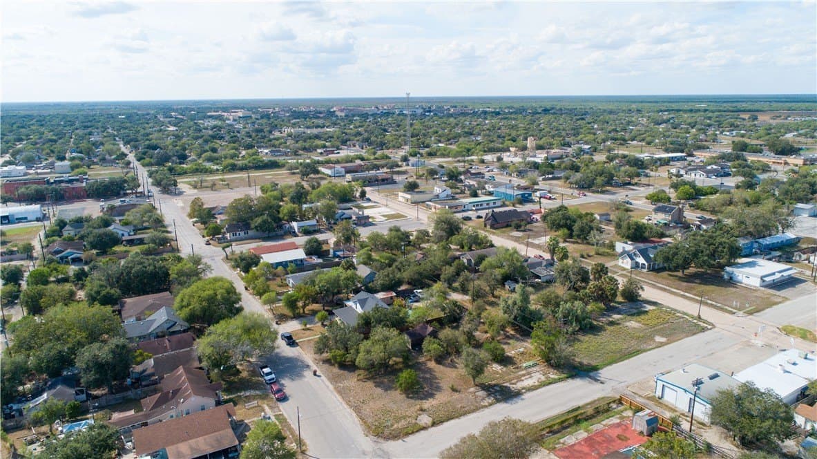 0.16 acres in Kleberg County - photo 10