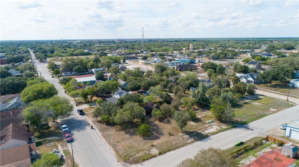 0.16 acres in Kleberg County - photo 9