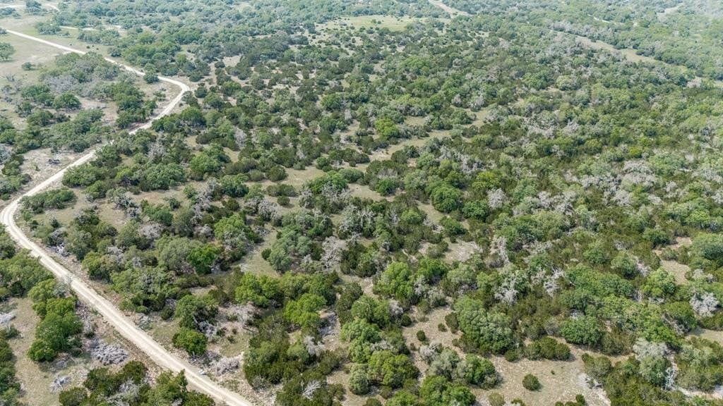 32.27 acres in Gillespie County