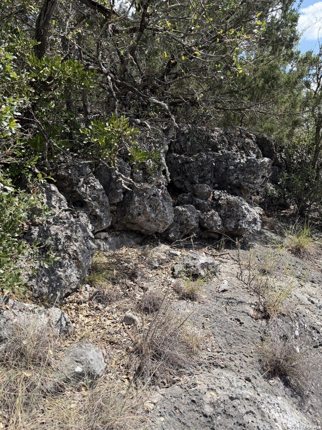 34.75 acres in Edwards County