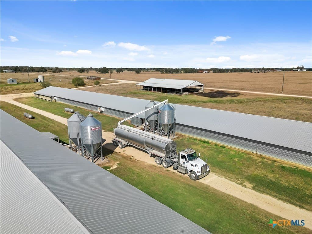 189 acres in Gonzales County - photo 8