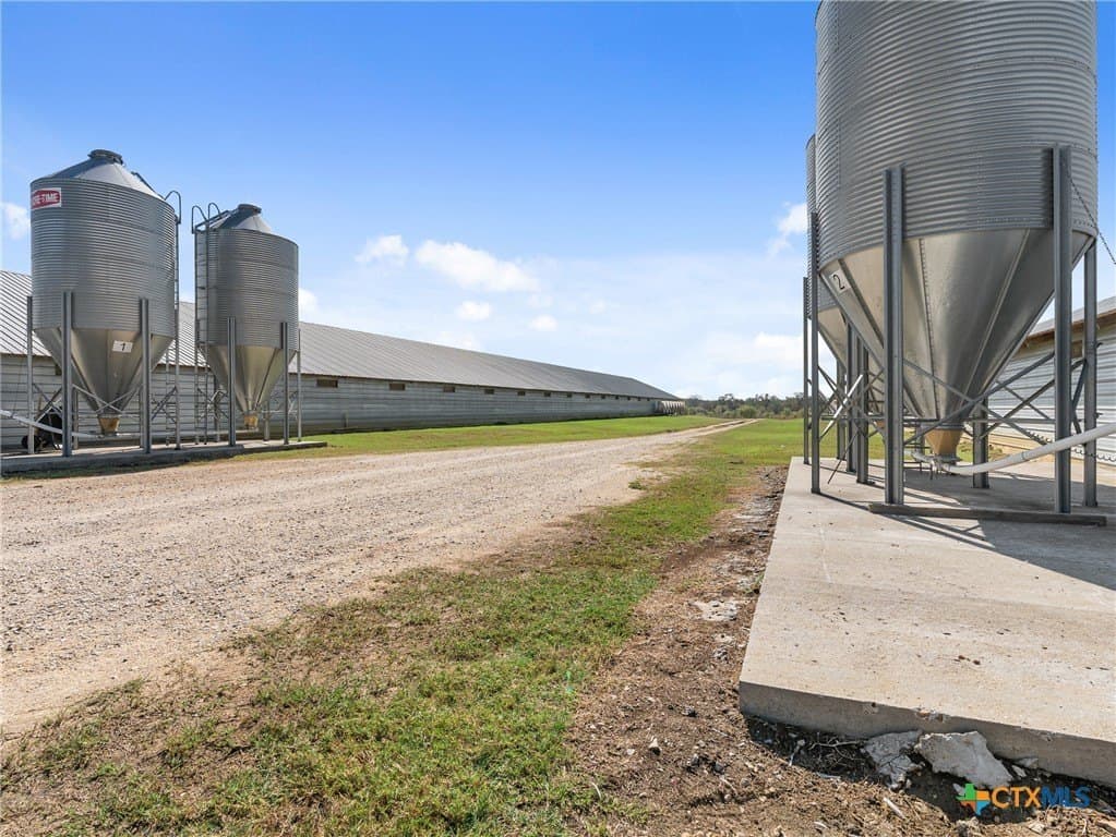 189 acres in Gonzales County - photo 24