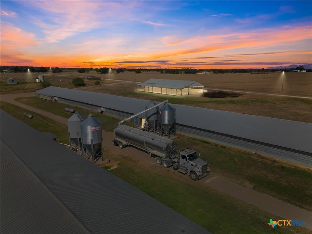 189 acres in Gonzales County - photo 2