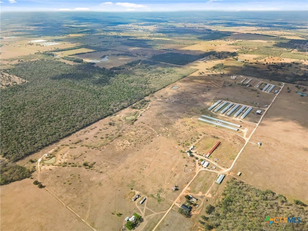 189 acres in Gonzales County - photo 38