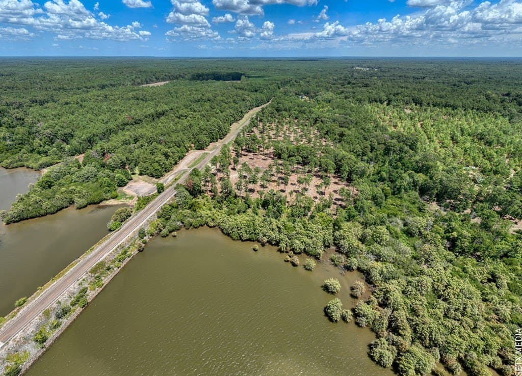 1.5 acres in Texas County featured view