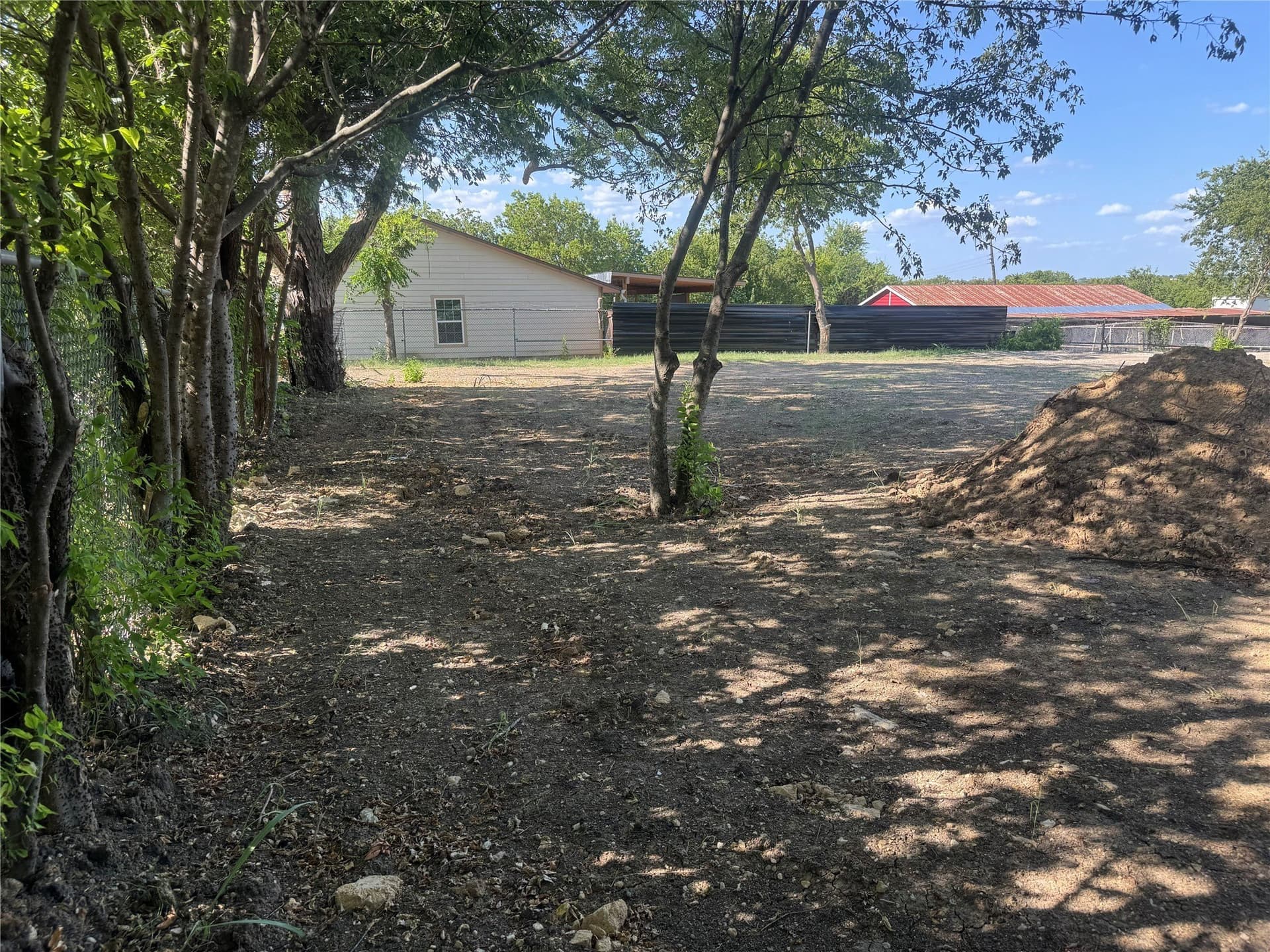 0.61 acres in Dallas County - photo 9