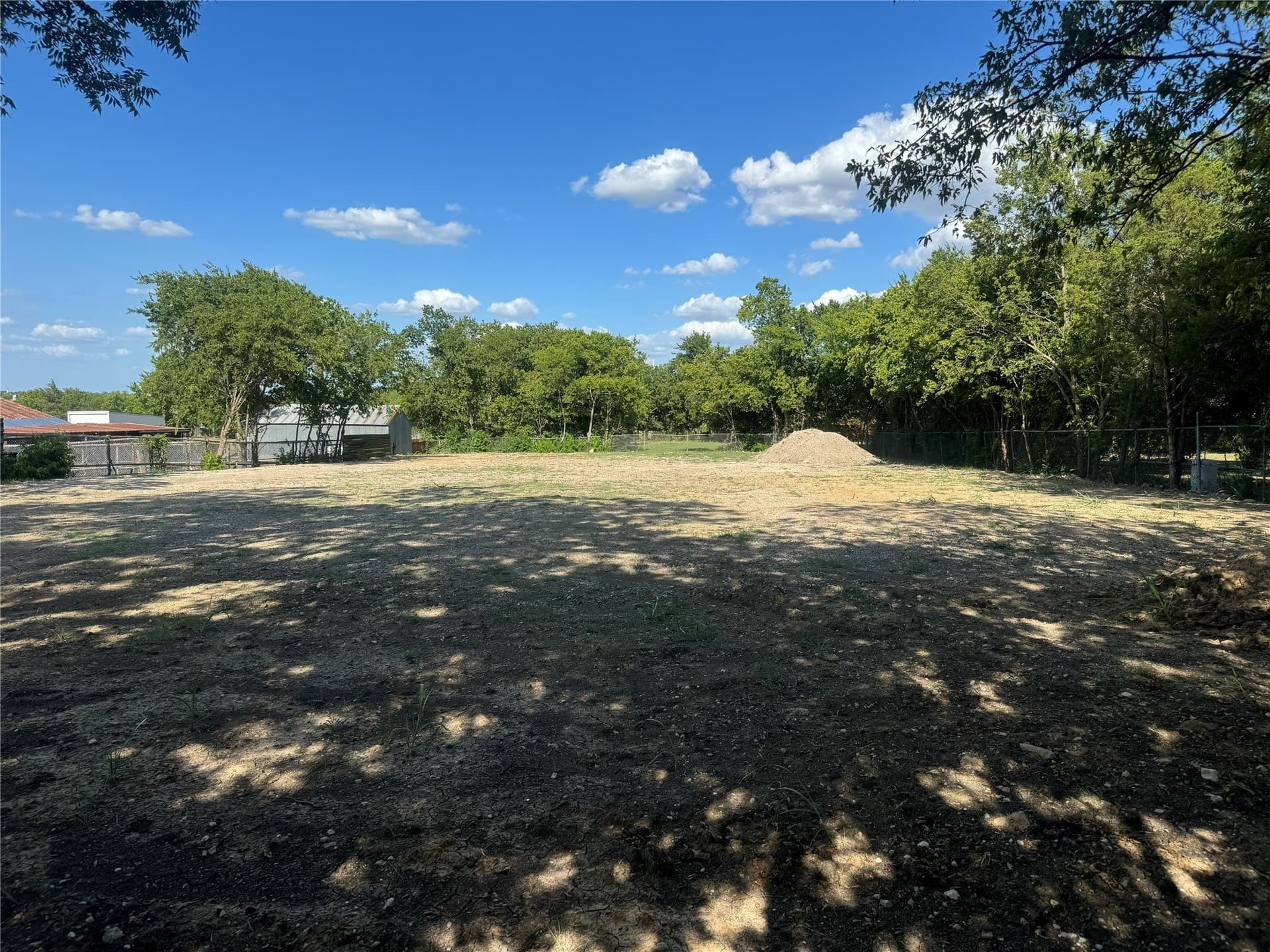 0.61 acres in Dallas County - photo 4