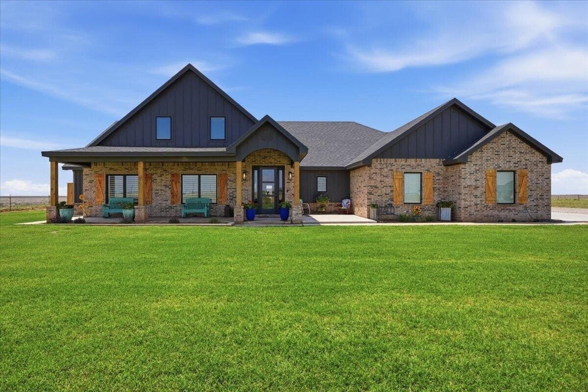 10.01 acres in Lubbock County