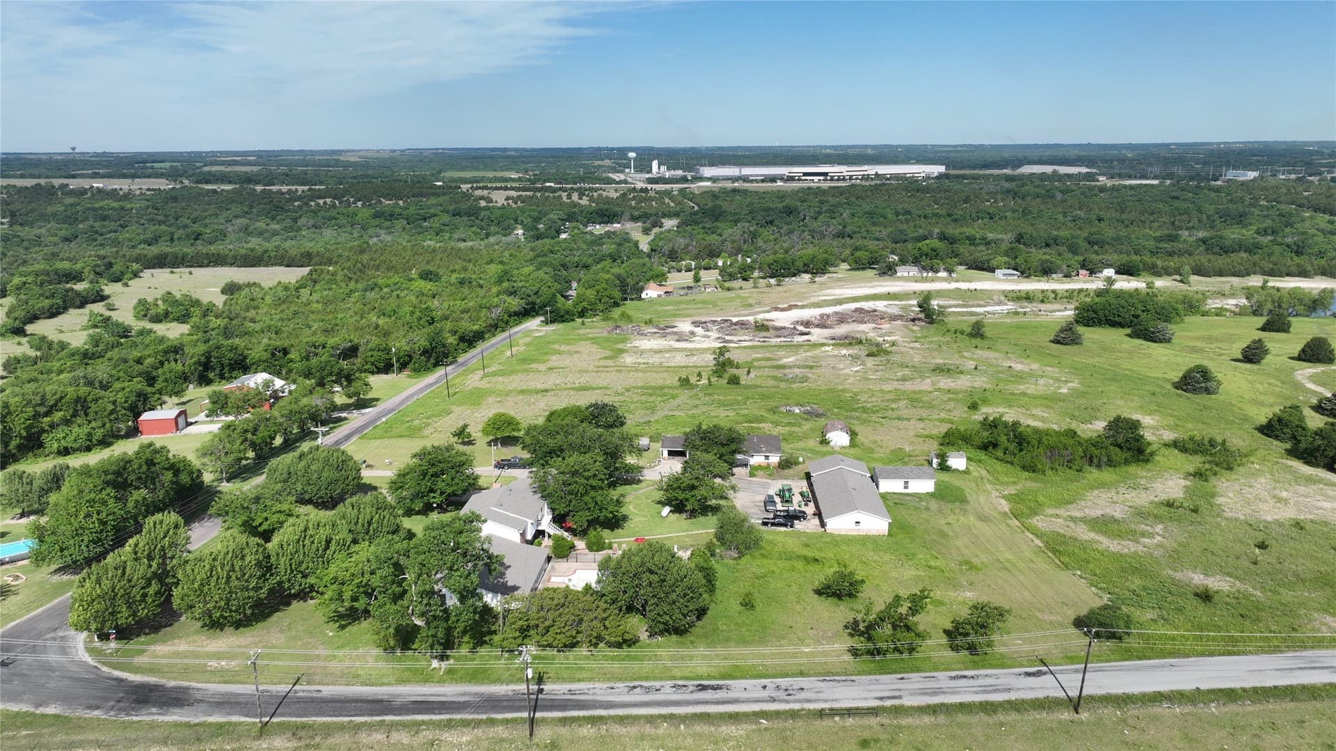 28.1 acres in Grayson County gallery image 3