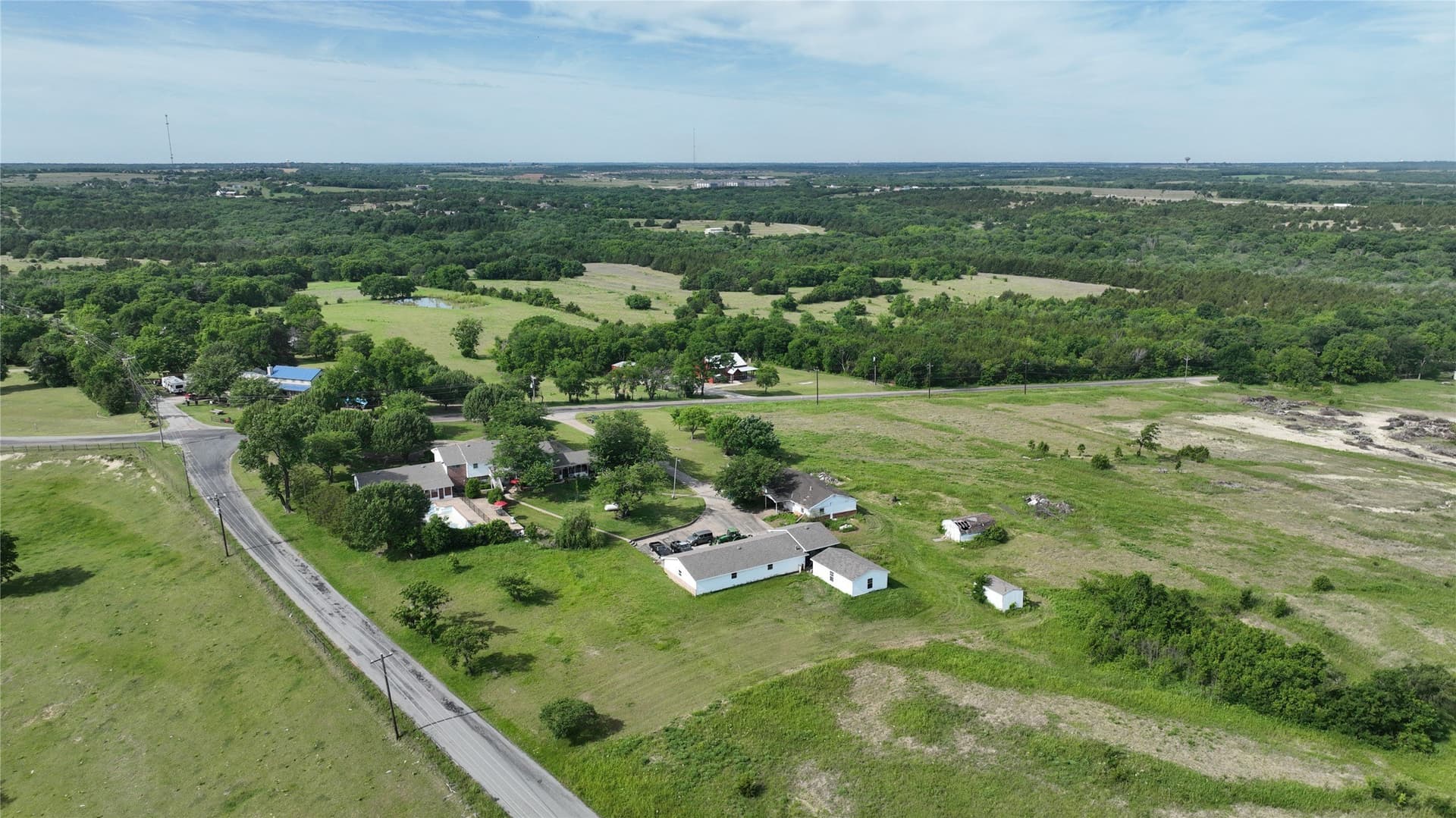 28.1 acres in Grayson County gallery image 4