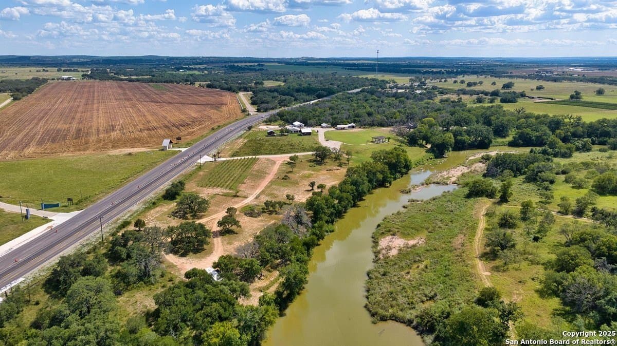 14 acres in Gillespie County gallery image 3