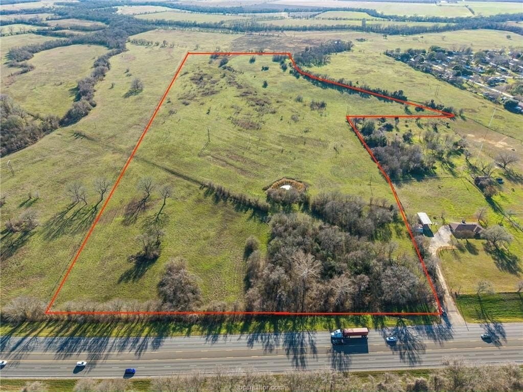 51.58 acres in Robertson County