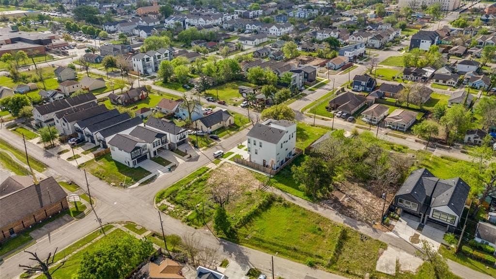 0.04 acres in Harris County gallery image 4