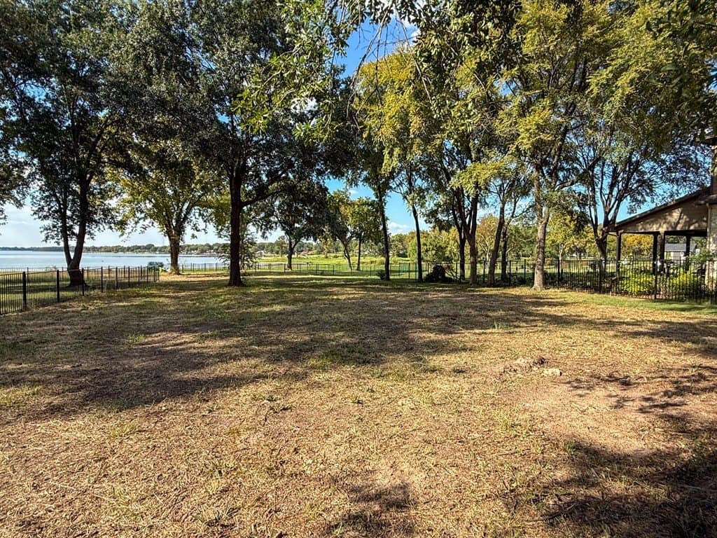 0.47 acres in Kaufman County - photo 21