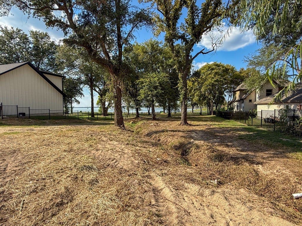 0.47 acres in Kaufman County - photo 19