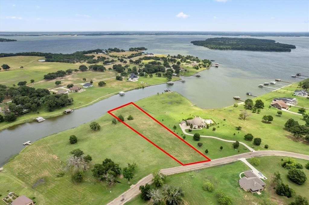 1.8 acres in Navarro County gallery image 2