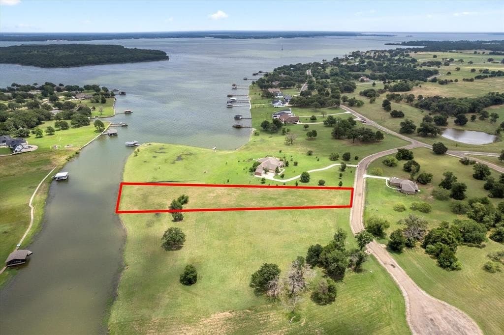 1.8 acres in Navarro County gallery image 3