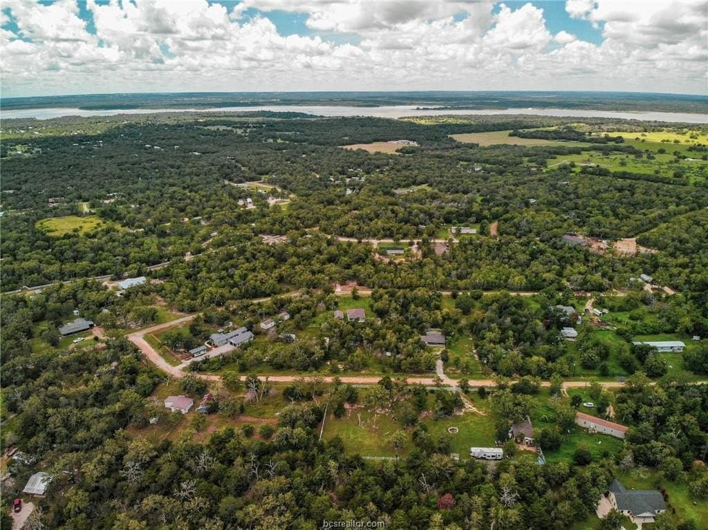 0.56 acres in Burleson County - photo 2