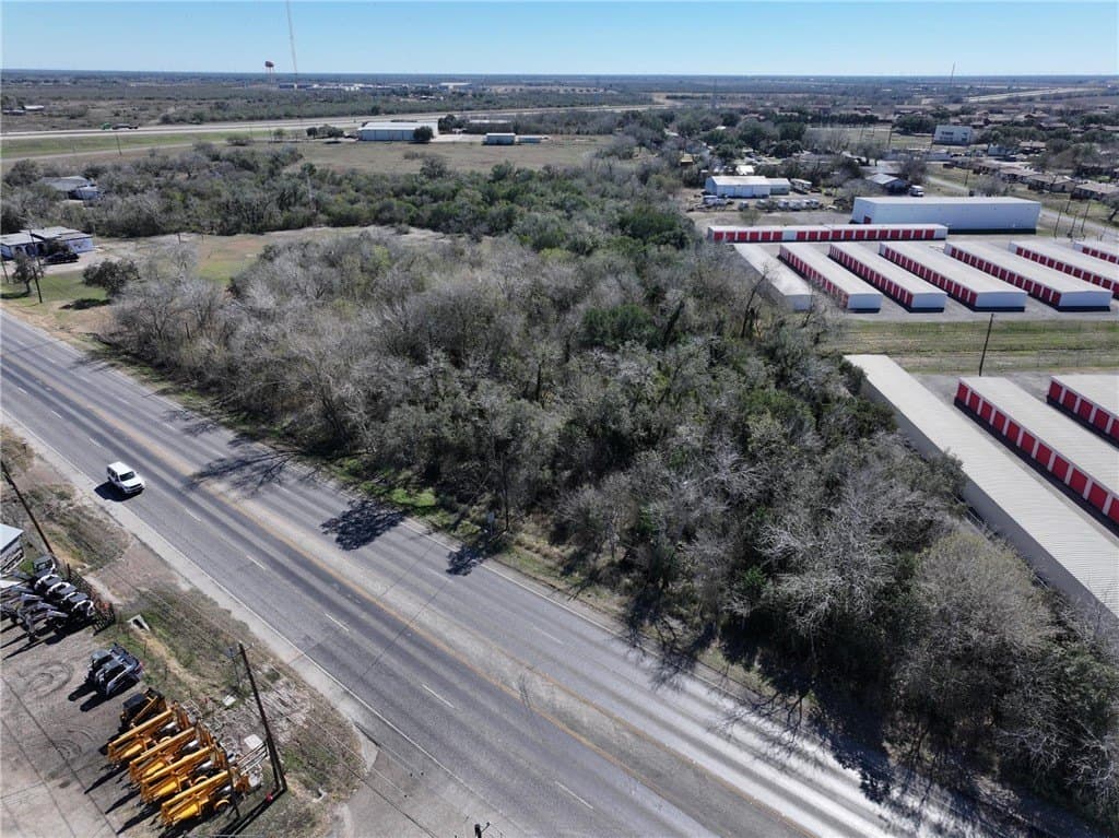 5.03 acres in Bee County gallery image 4