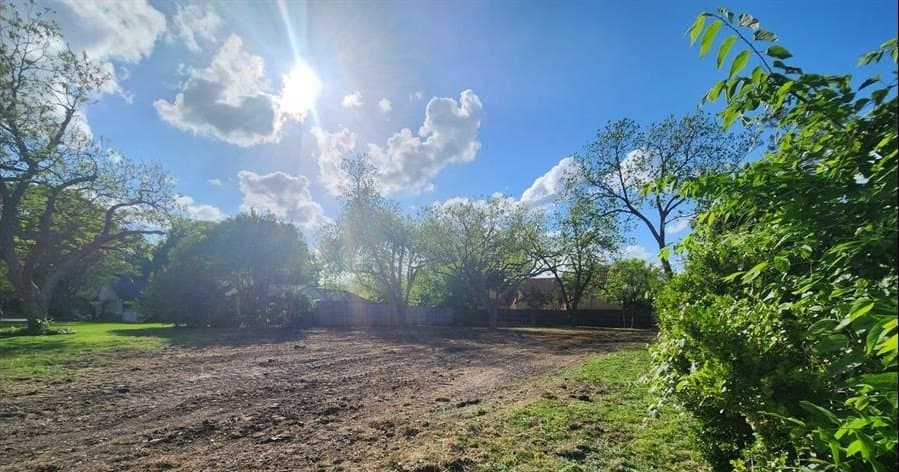 0.37 acres in Dallas County