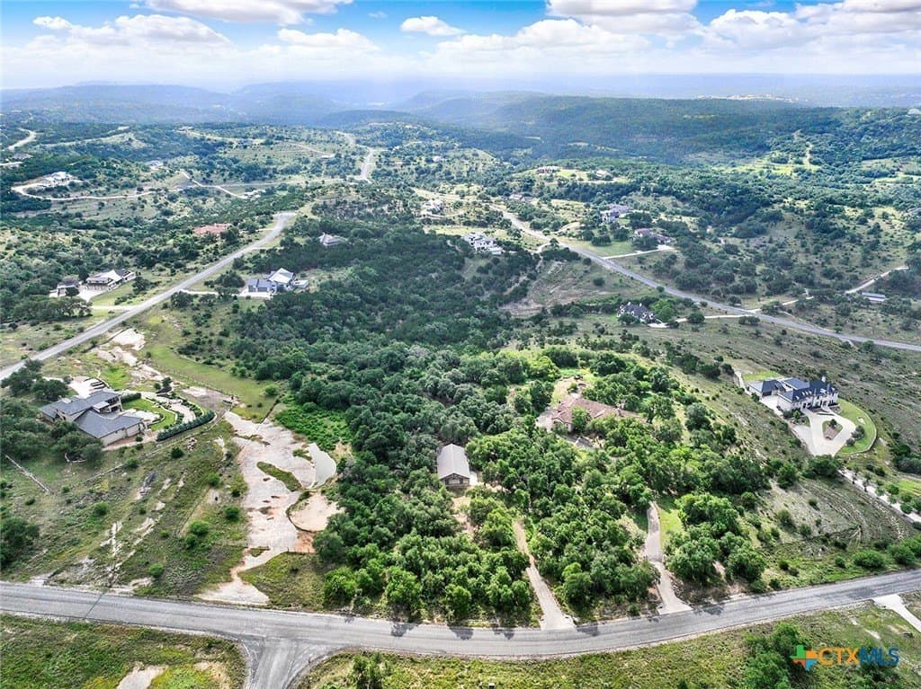 5.01 acres in Comal County