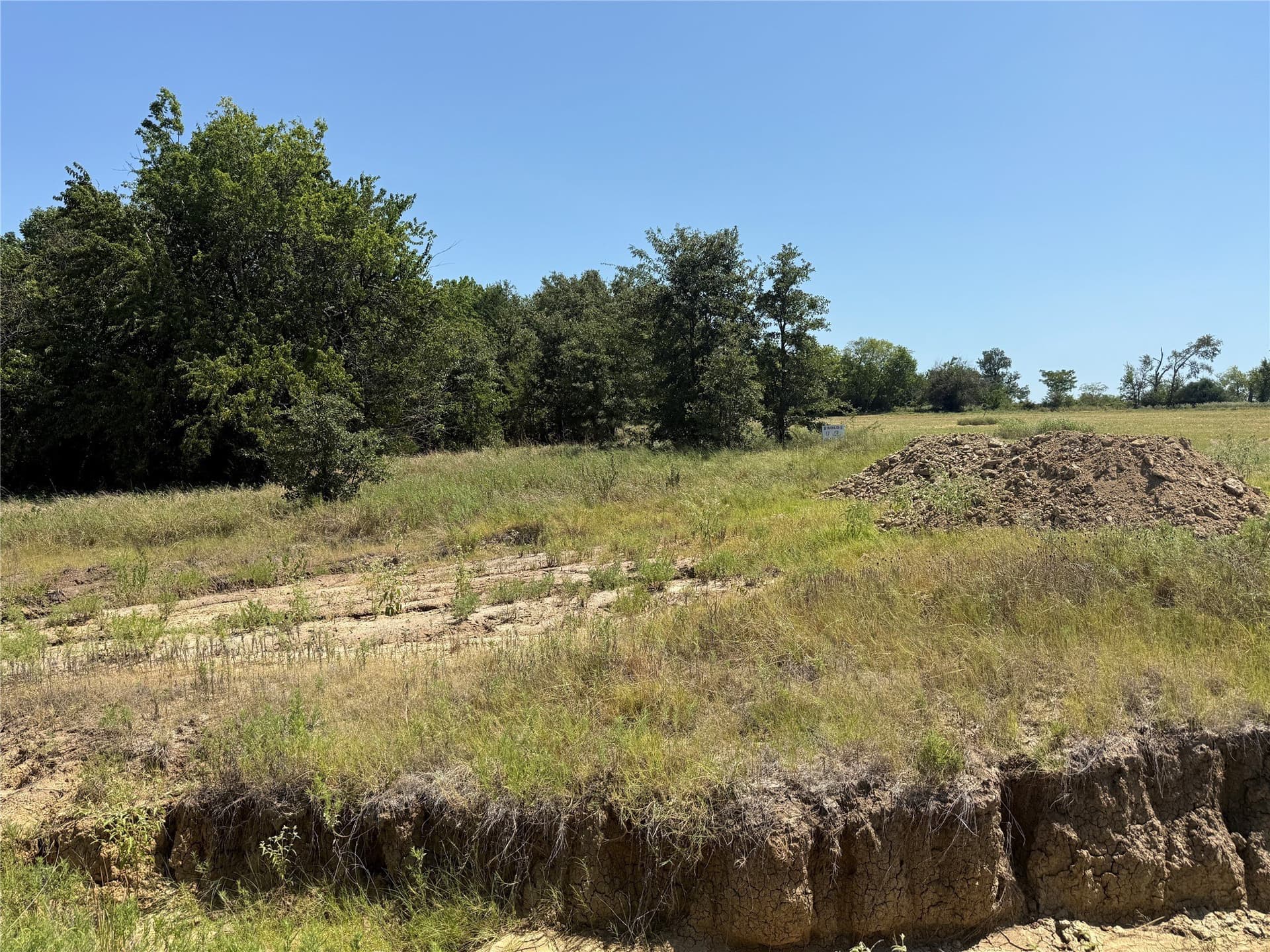2 acres in Hopkins County