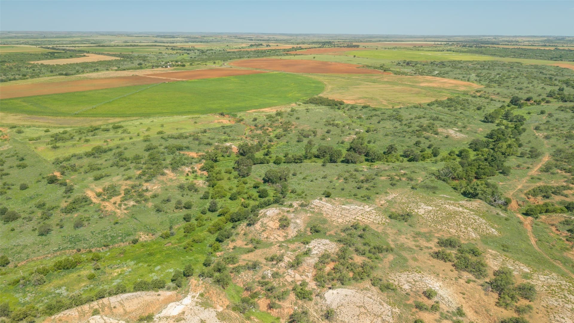 140 acres in Collingsworth County