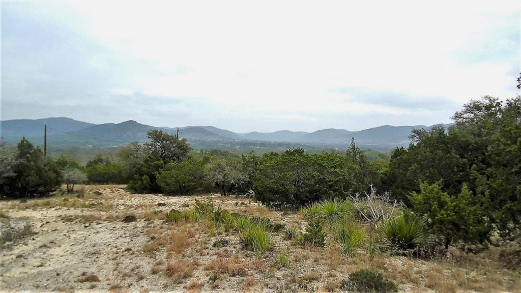 2.72 acres in Real County