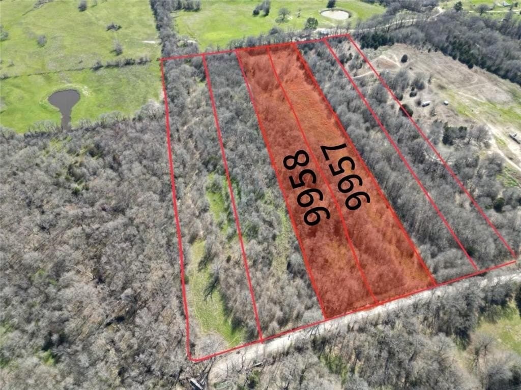 9.72 acres in Kaufman County