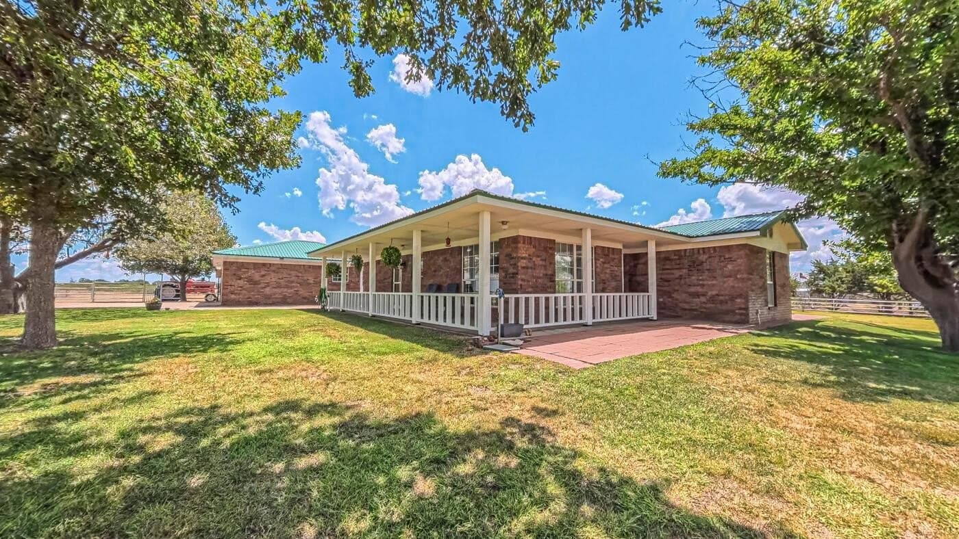 15.3 acres in Hutchinson County