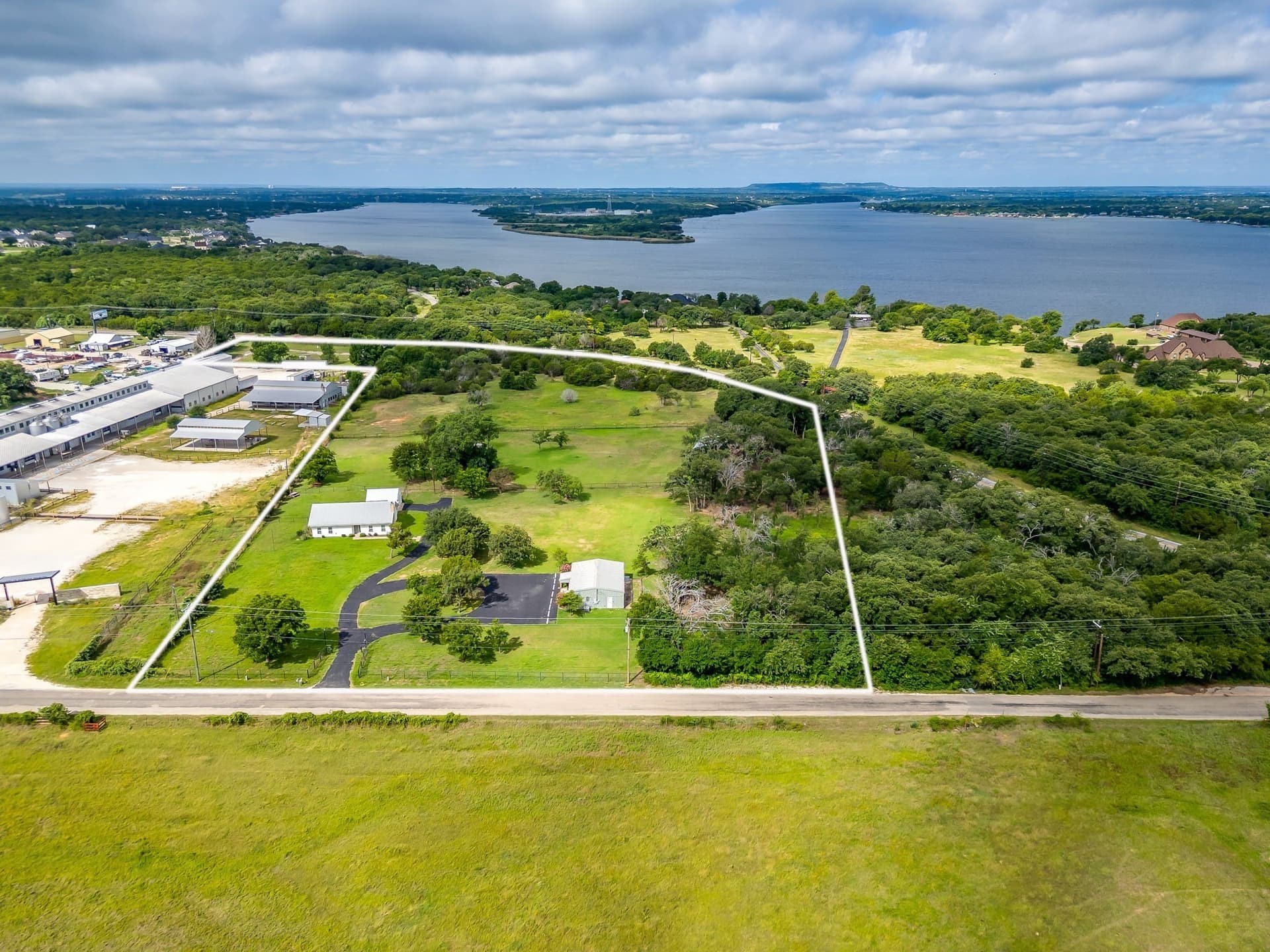 10.04 acres in Hood County