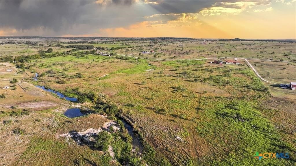 10.1 acres in Lampasas County