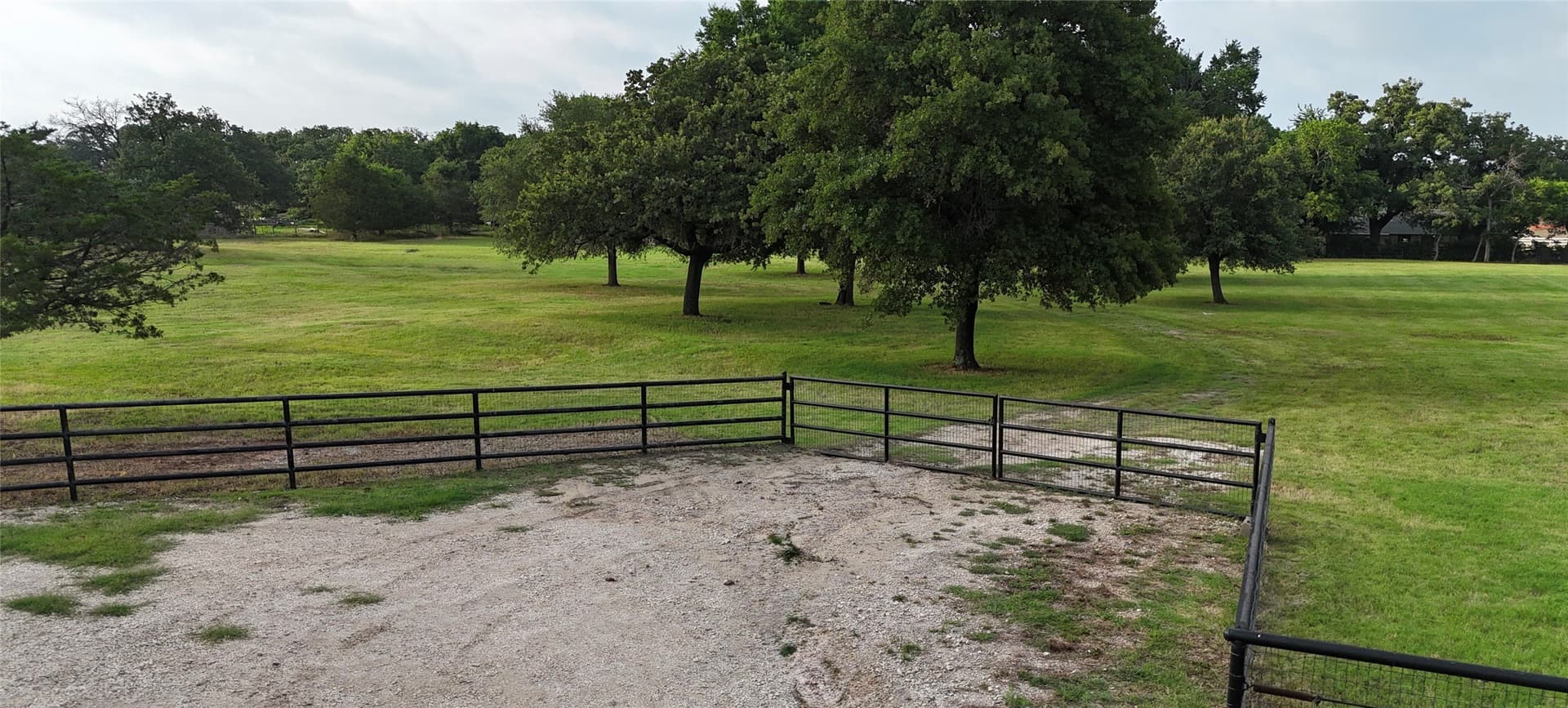 2.5 acres in Denton County