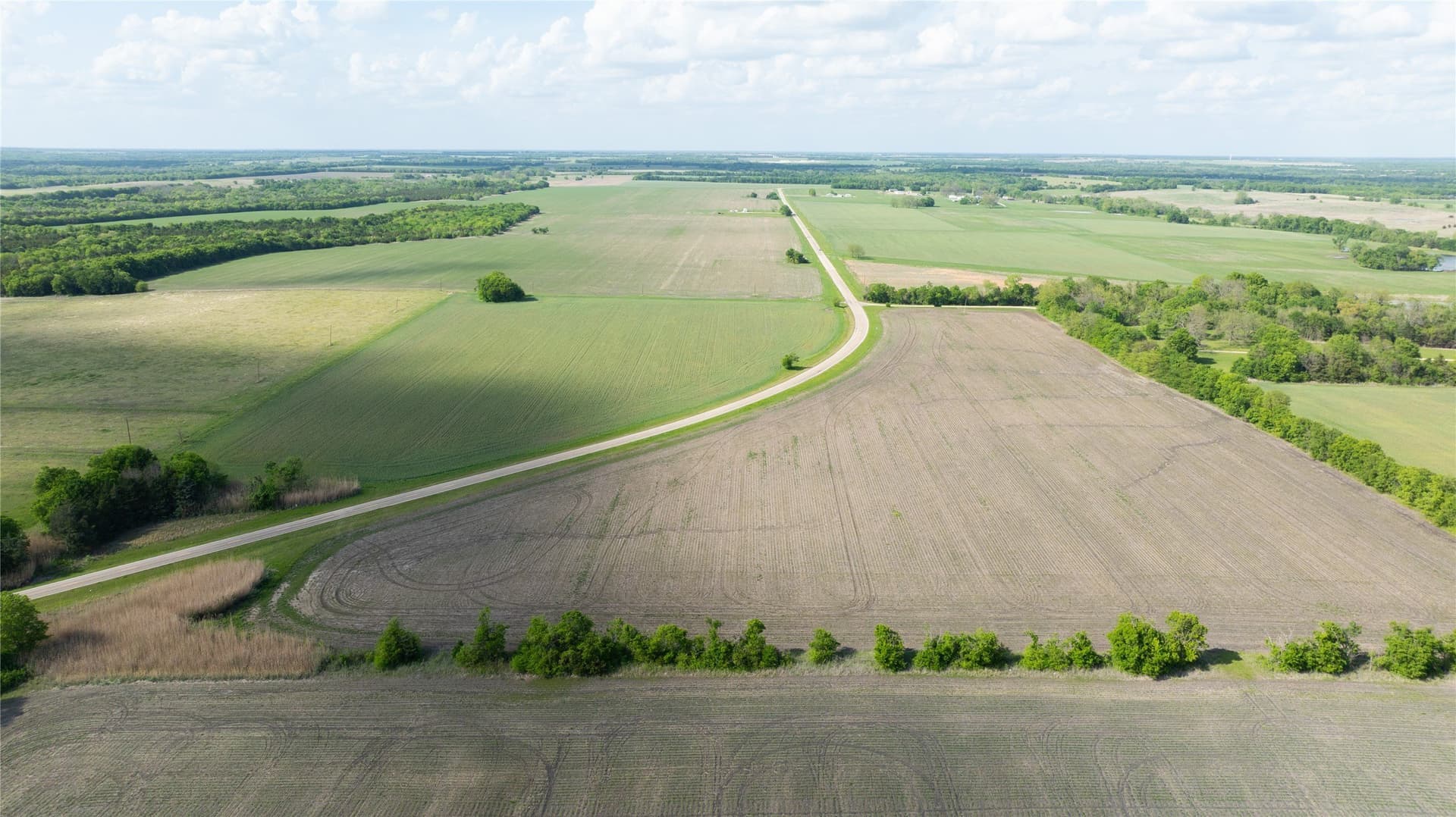 2 acres in Lamar County