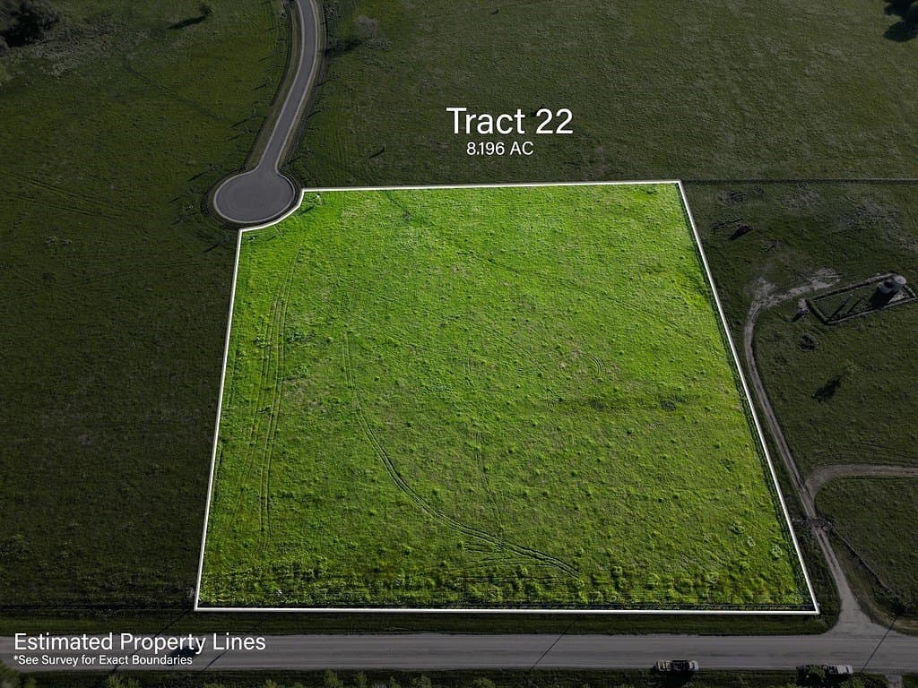 8.2 acres in Fayette County