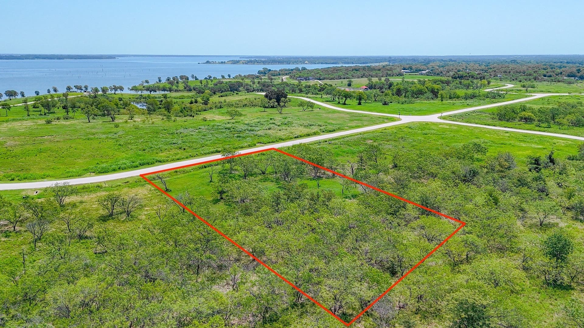 1.05 acres in Navarro County