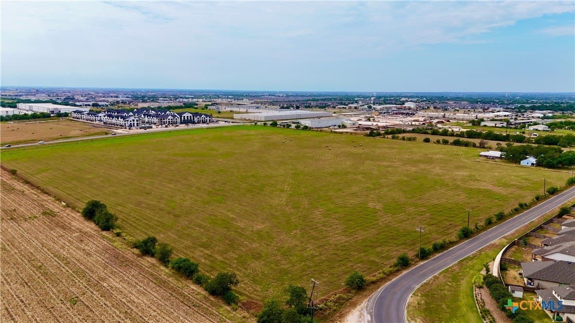 34.69 acres in Comal County