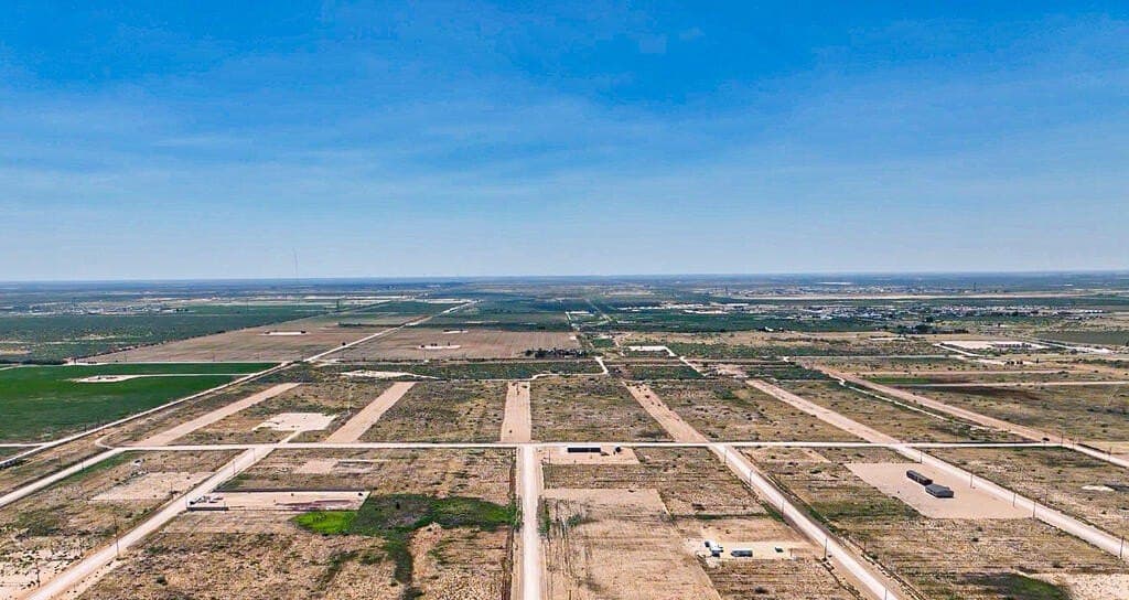 1 acres in Midland County