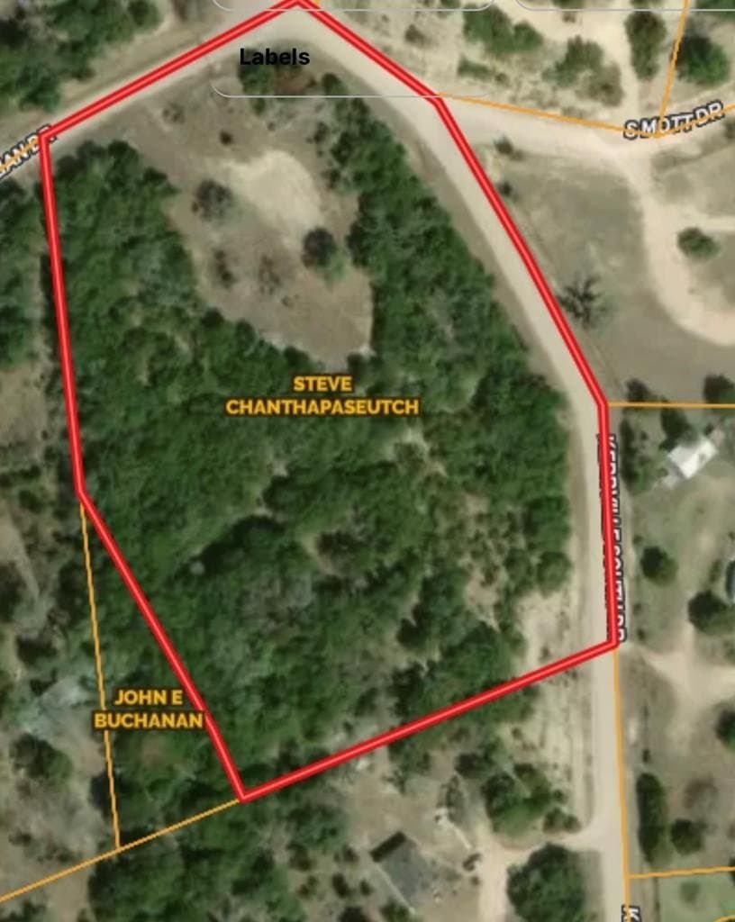 5.73 acres in Kerr County