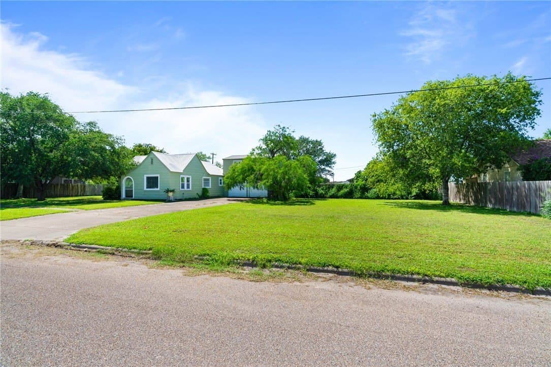 22,651 acres in San Patricio County