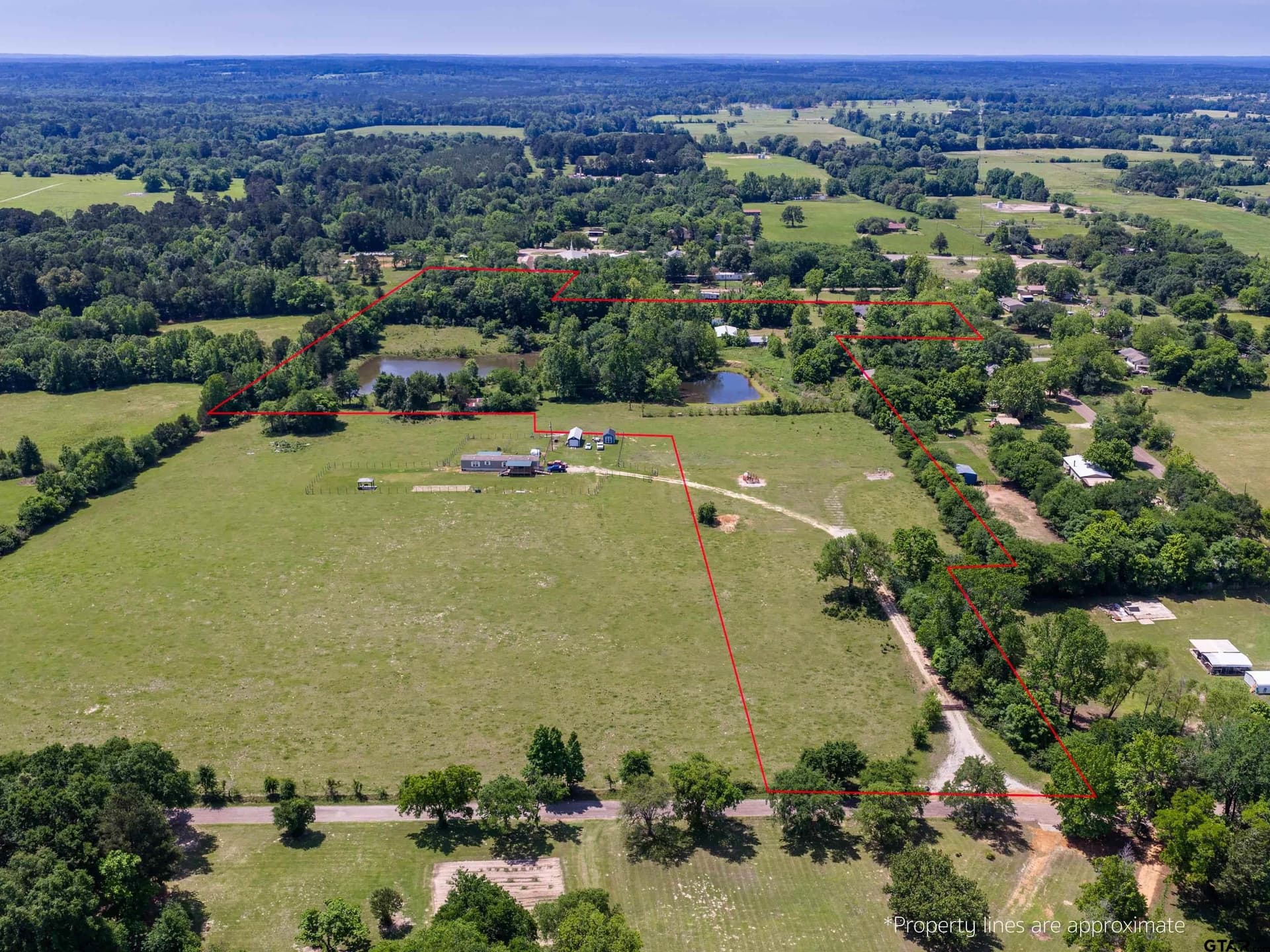 15.5 acres in Smith County