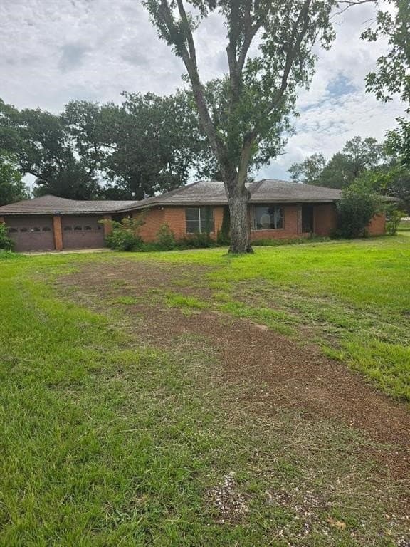 2.05 acres in Austin County