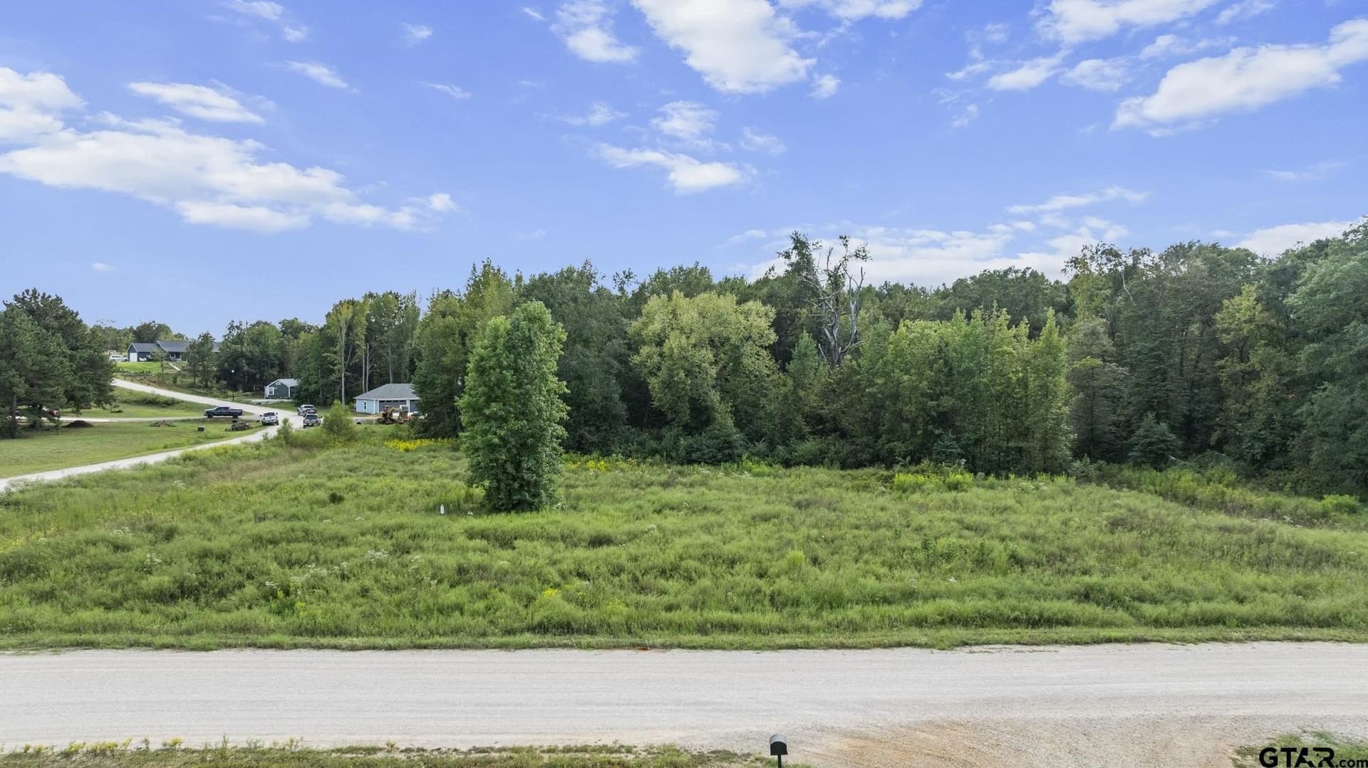 2.25 acres in Smith County