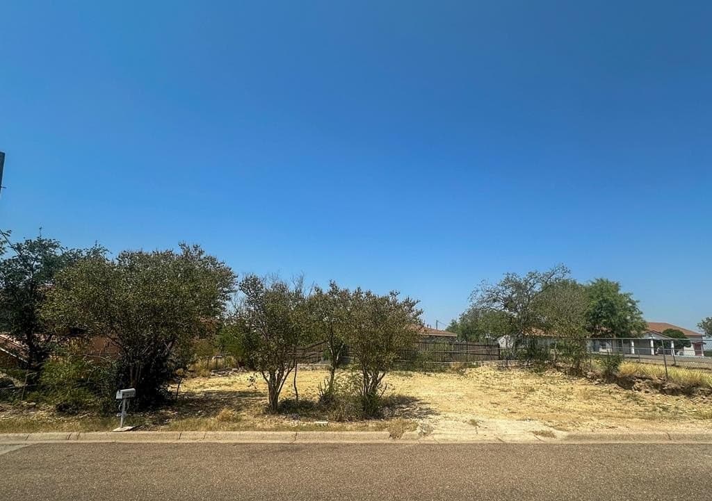 0.11 acres in Maverick County