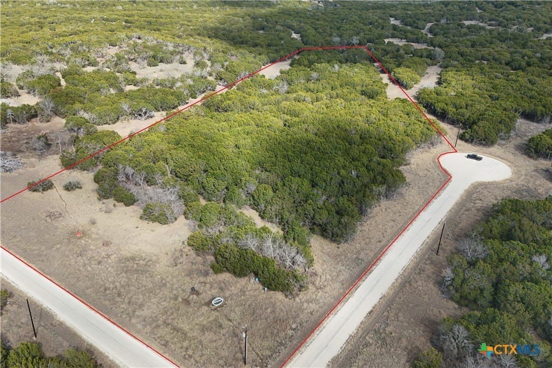 10 acres in Burnet County