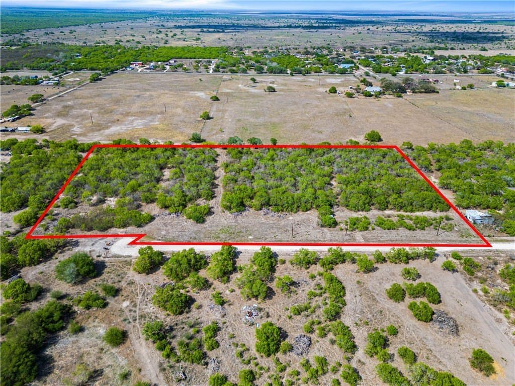 10.81 acres in Kleberg County