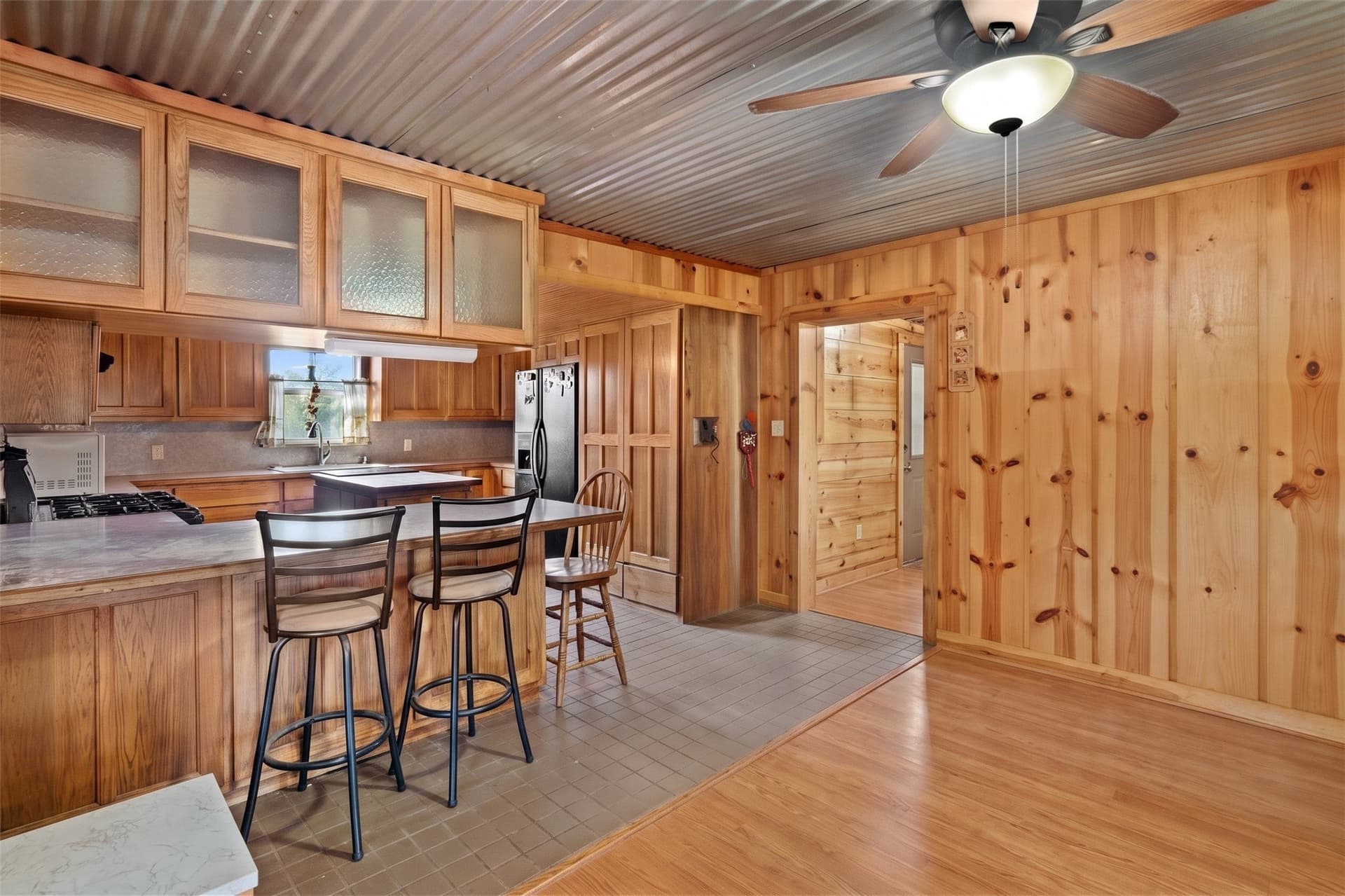 10.95 acres in Freestone County