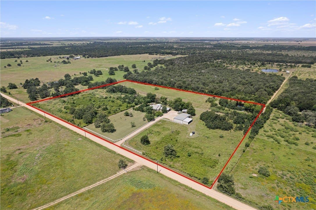 16.32 acres in Milam County