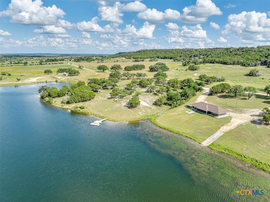 563.17 acres in Coryell County